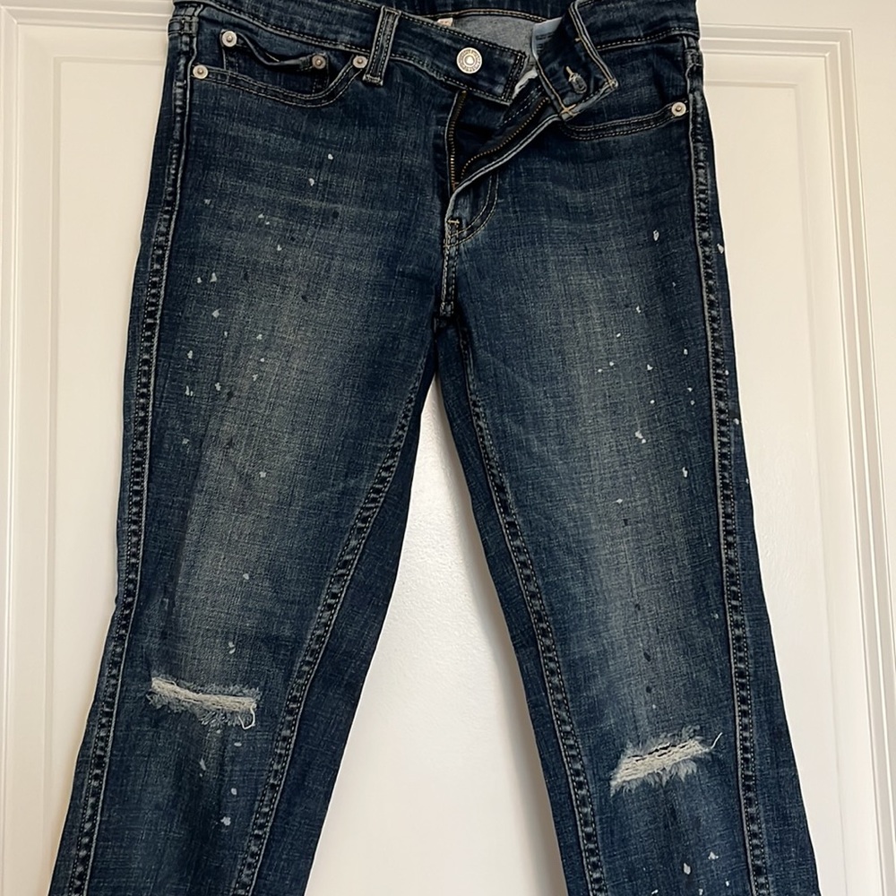 Levi’s cropped distressed jeans